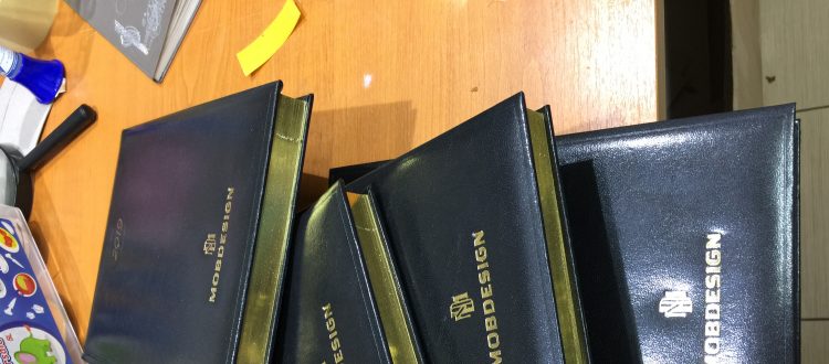 Agenda cu cant auriu personalizata folio auriu